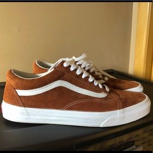 Vans suede old skools